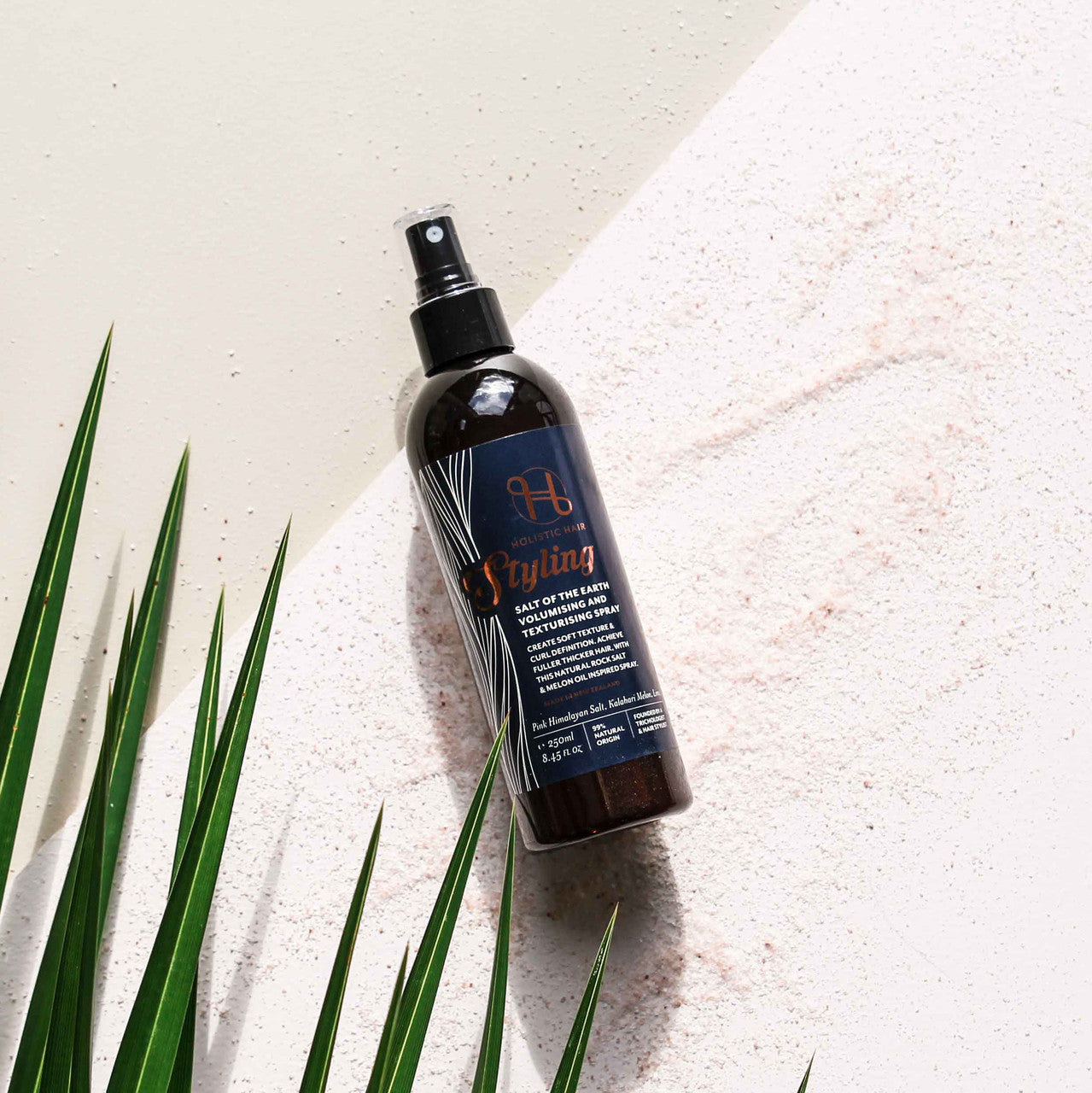 Holistic Hair Salt of the Earth Volumising and Texturising Spray_2