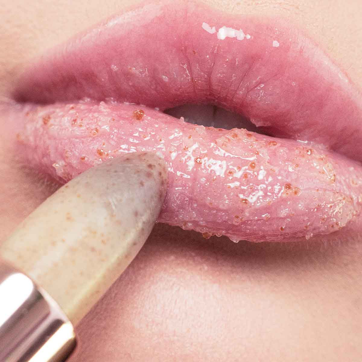 Karen Murrell Lip Scrub _4